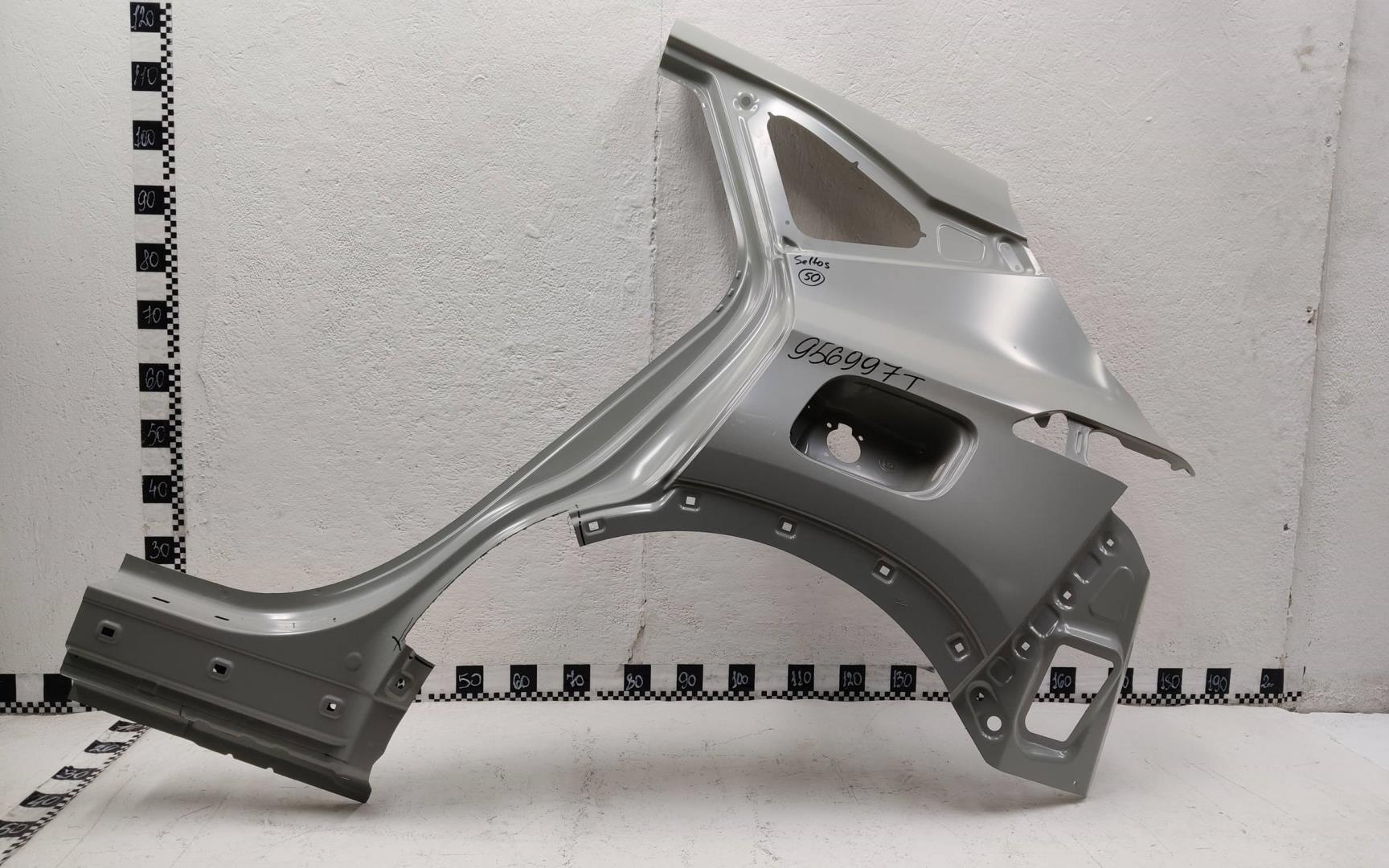 Крыло заднее левое