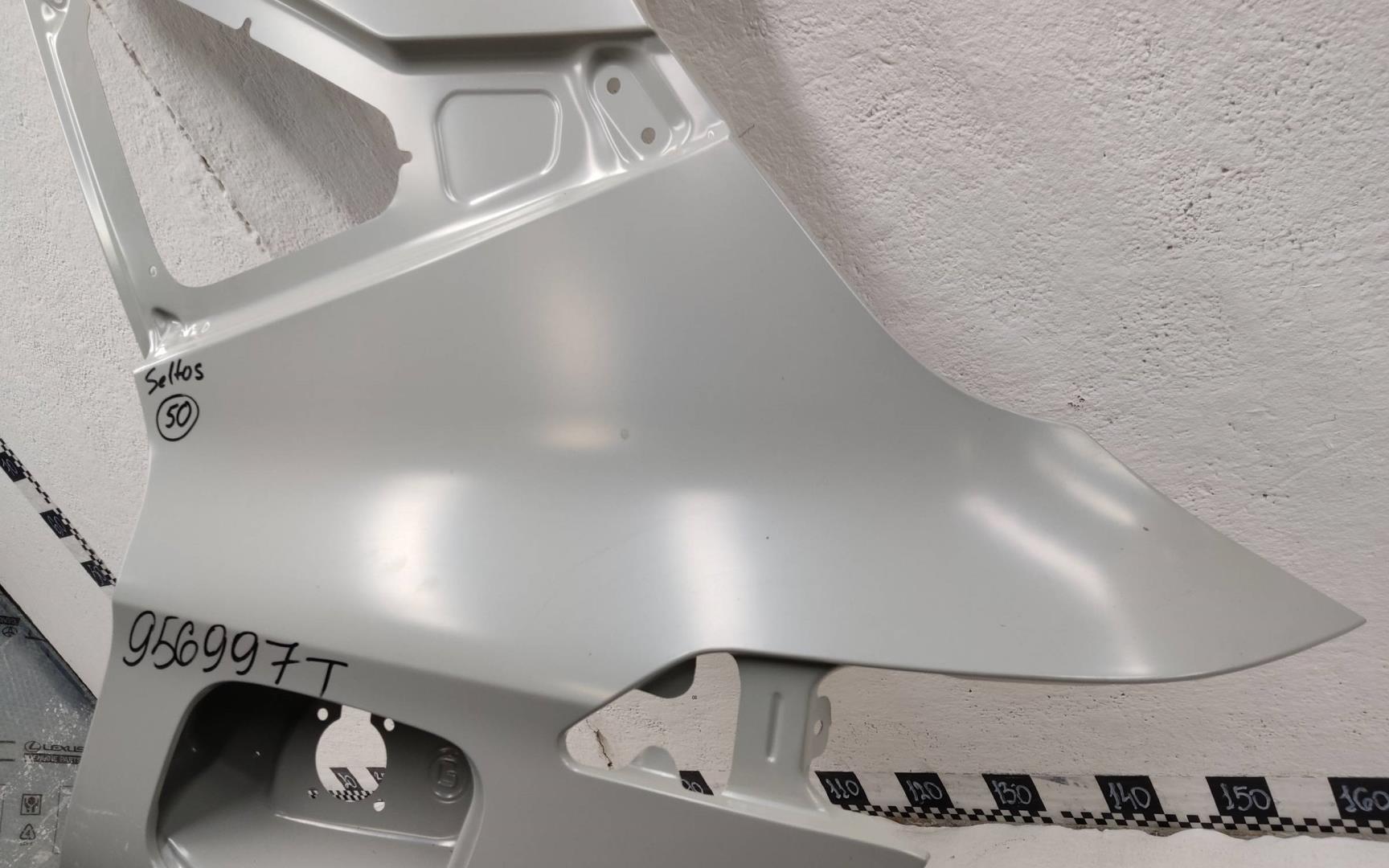 Крыло заднее левое