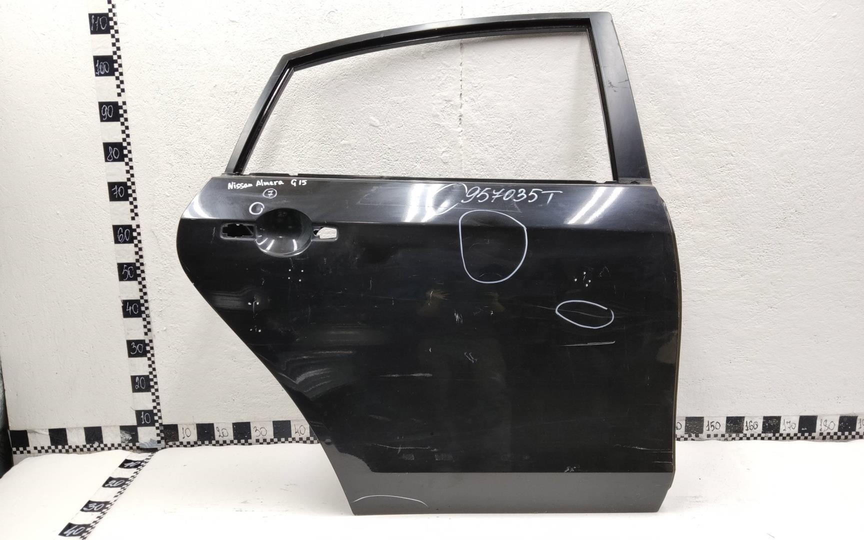 Дверь задняя правая