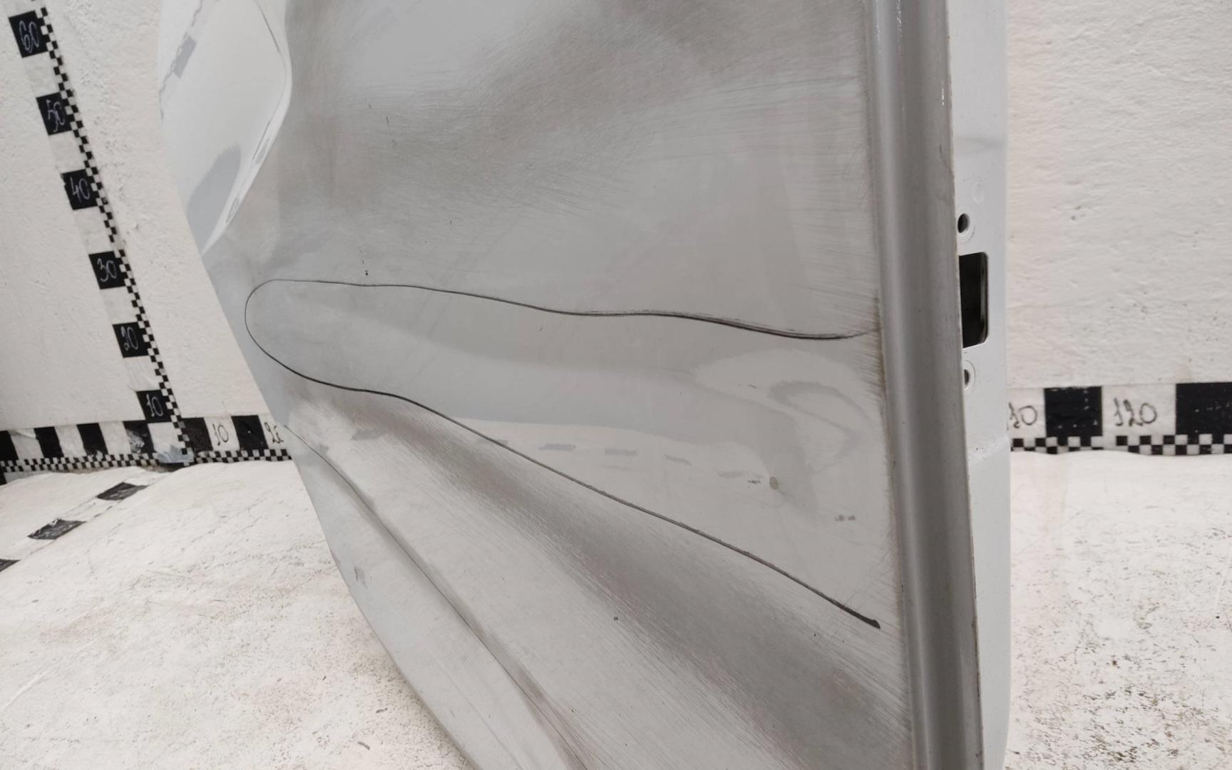 Дверь задняя правая