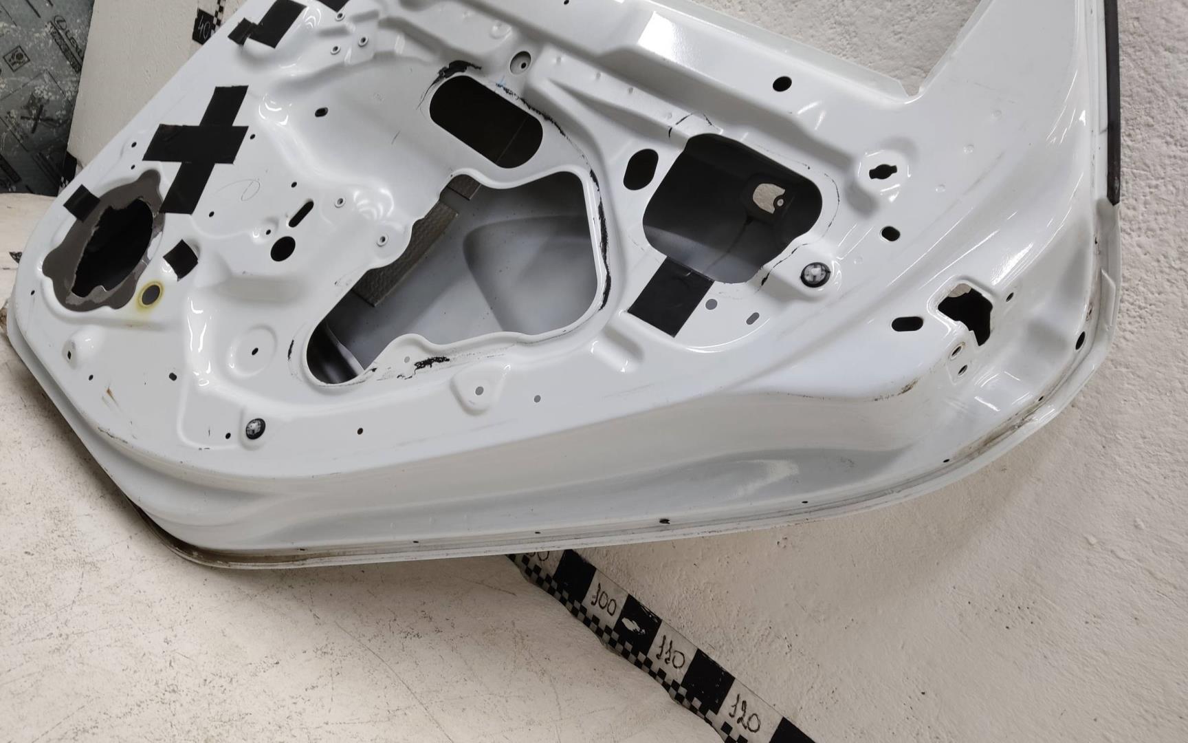 Дверь задняя правая