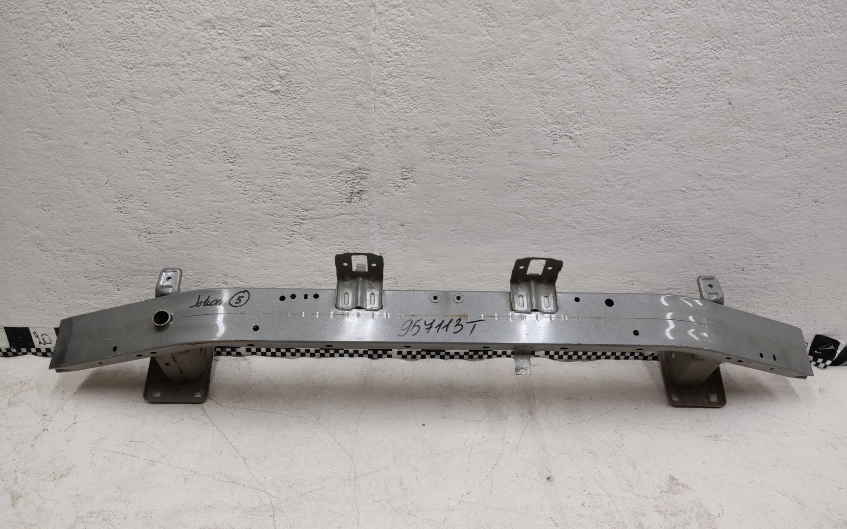 Усилитель переднего бампера