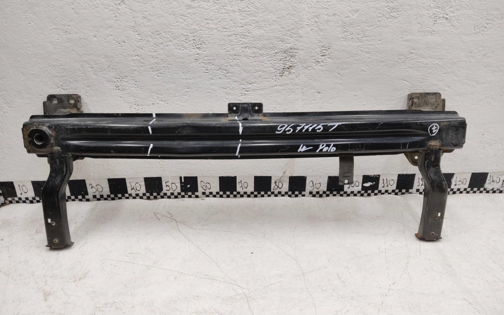 Усилитель переднего бампера