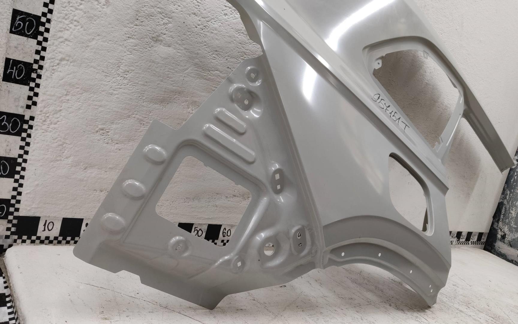 Кузовной элемент