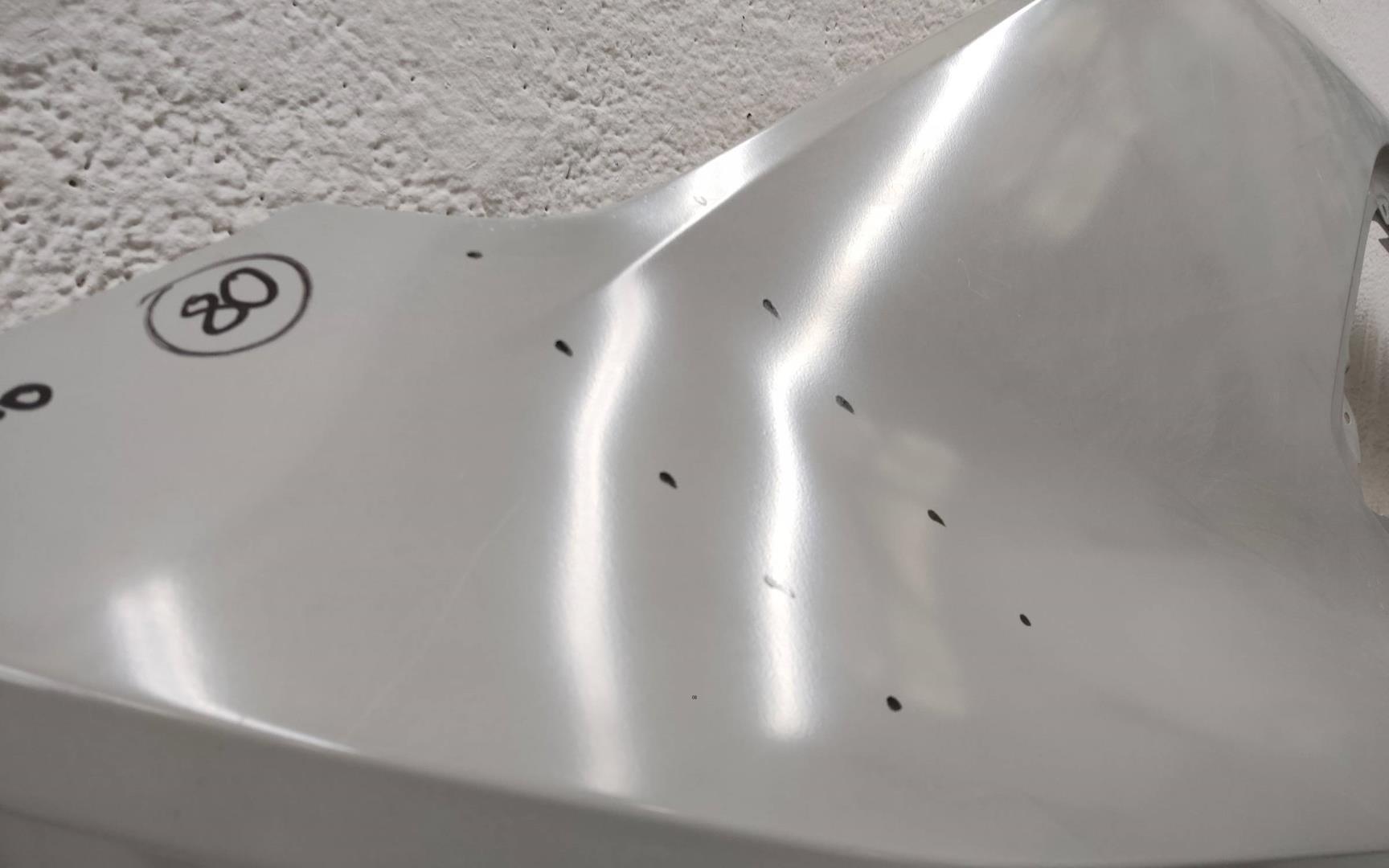 Кузовной элемент