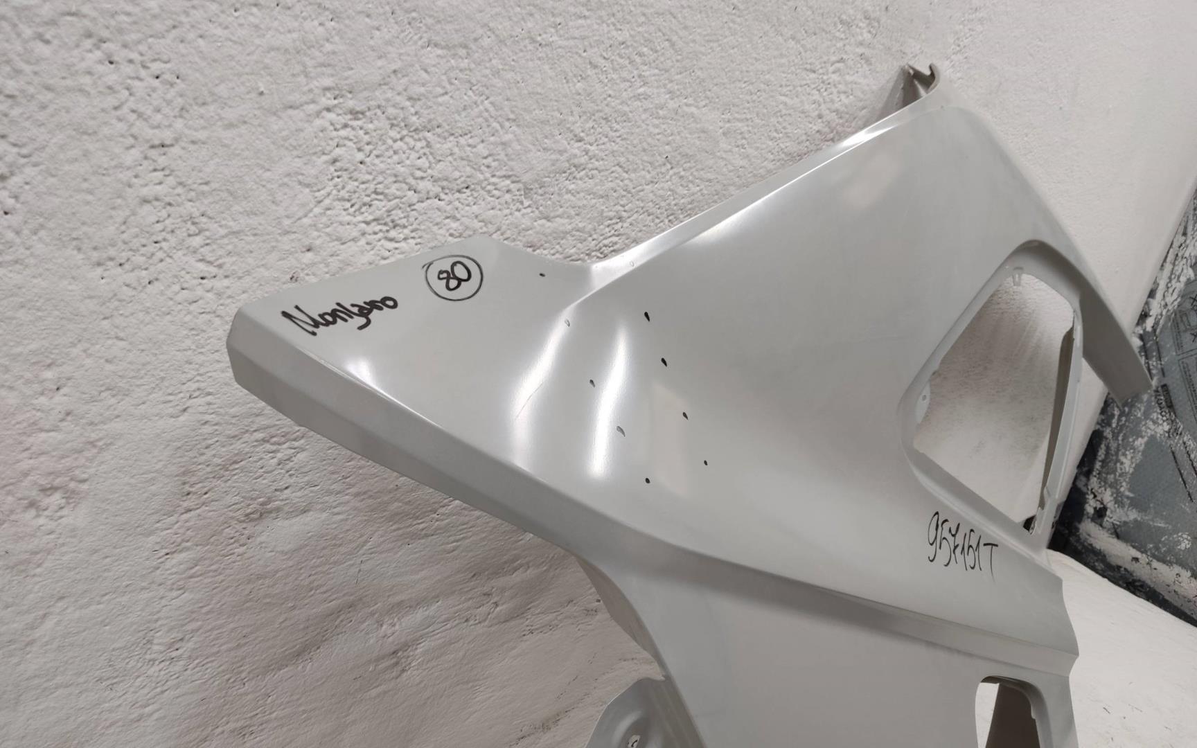 Кузовной элемент