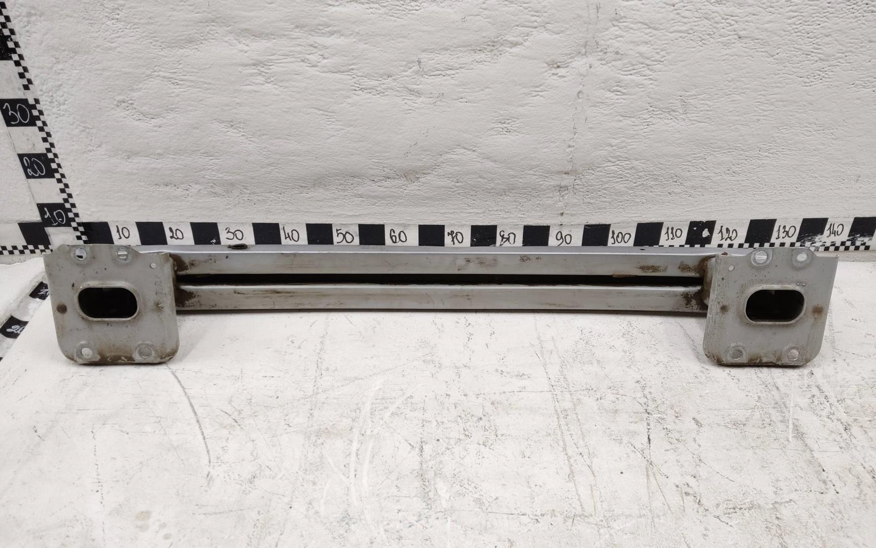 Усилитель заднего бампера