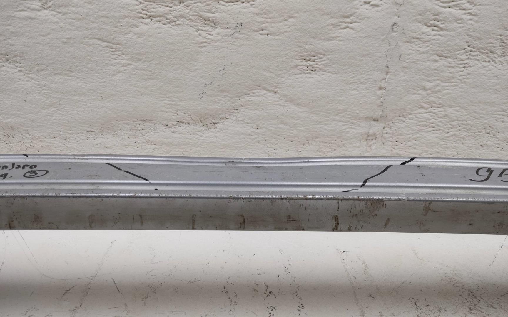 Усилитель заднего бампера