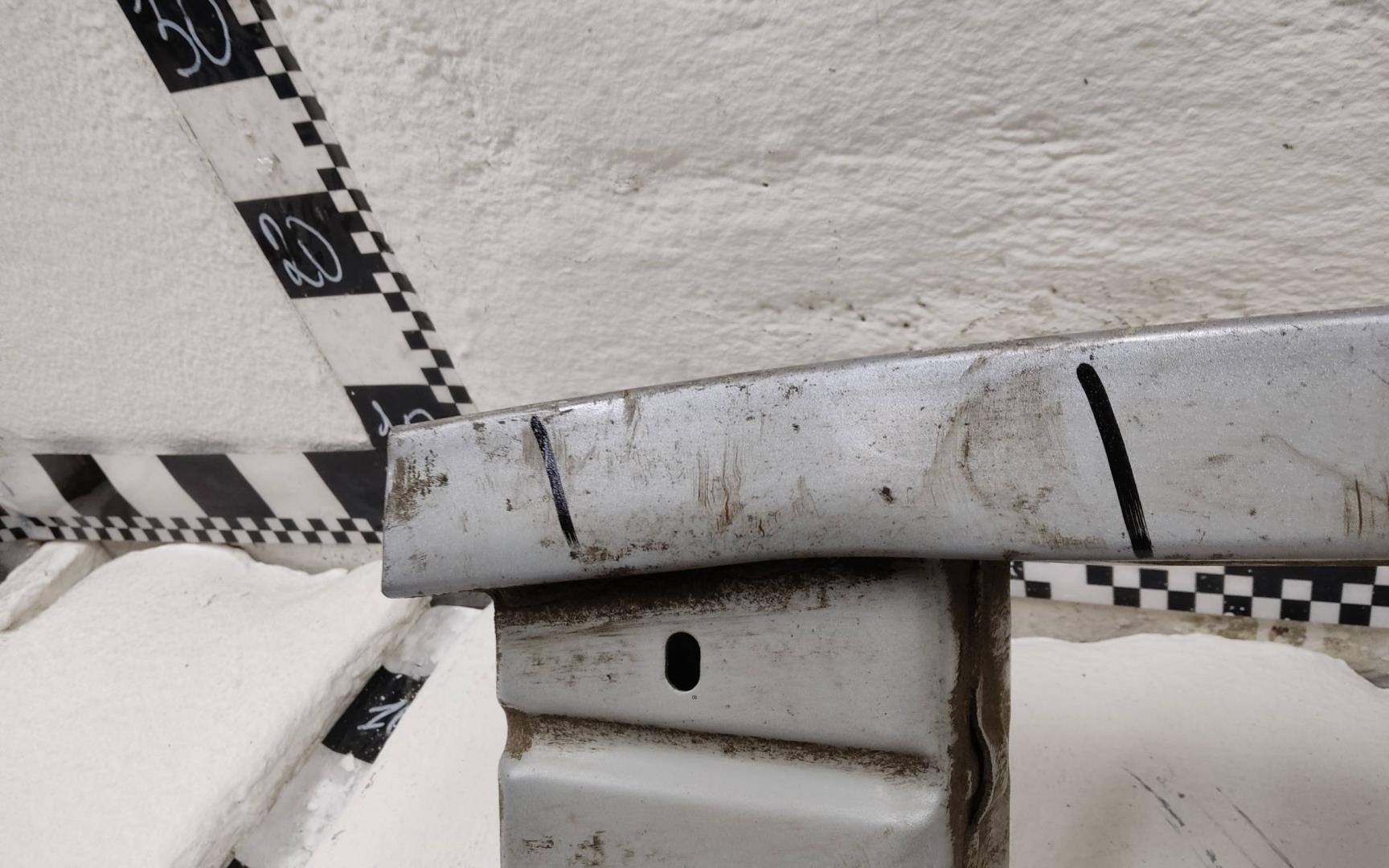 Усилитель заднего бампера