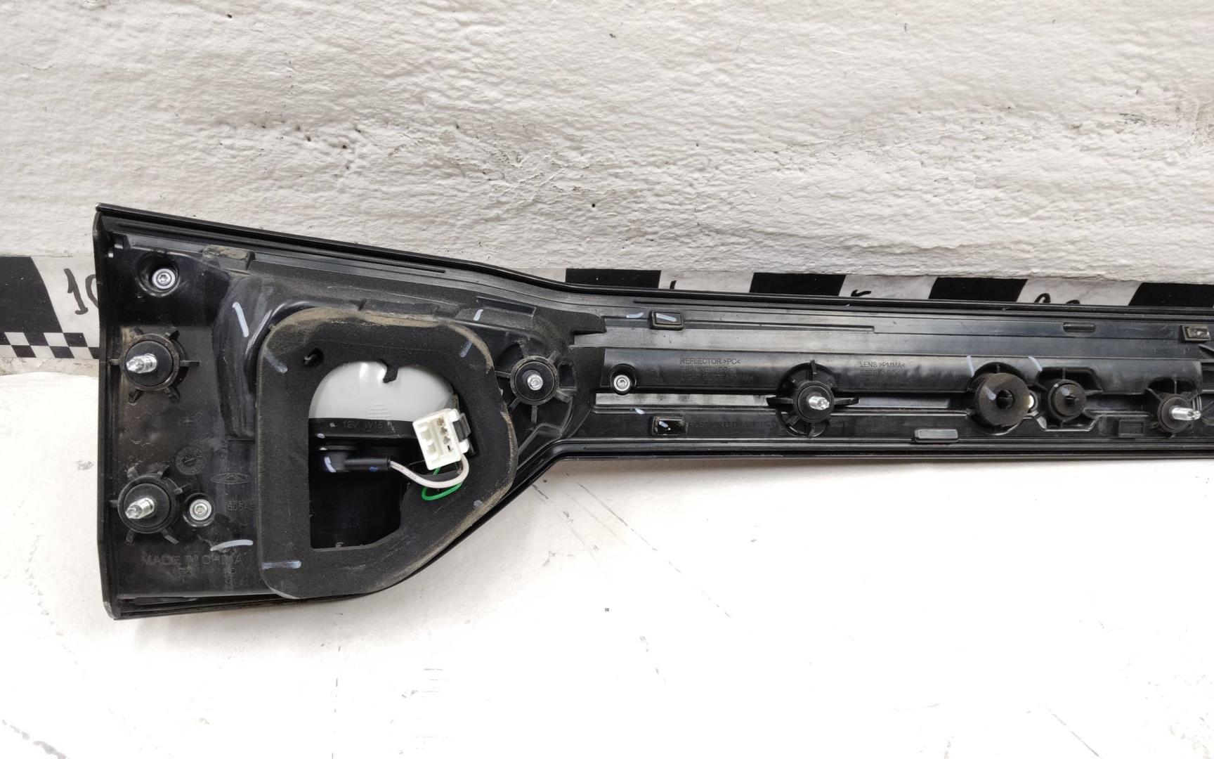 Фонарь задний