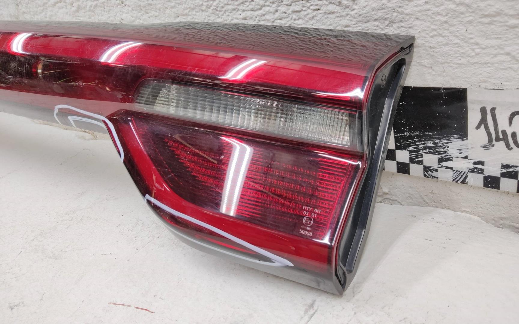 Фонарь задний