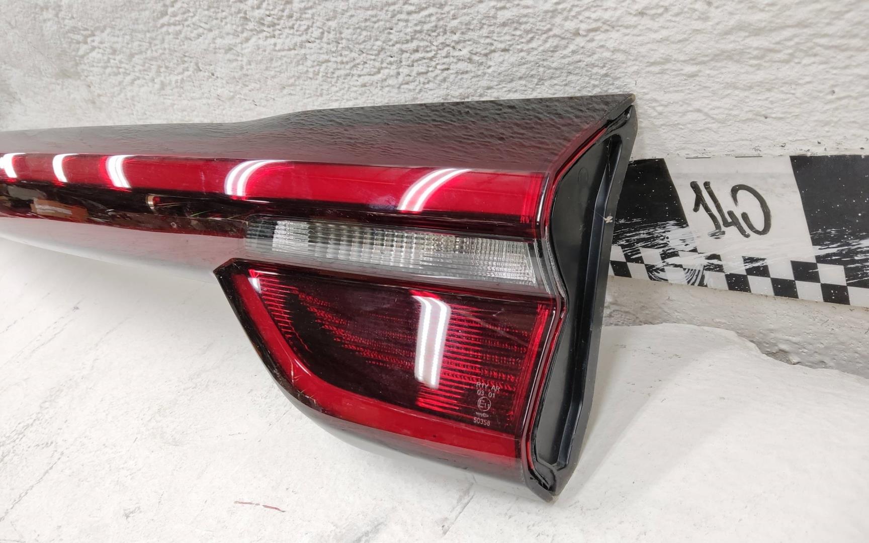 Фонарь задний