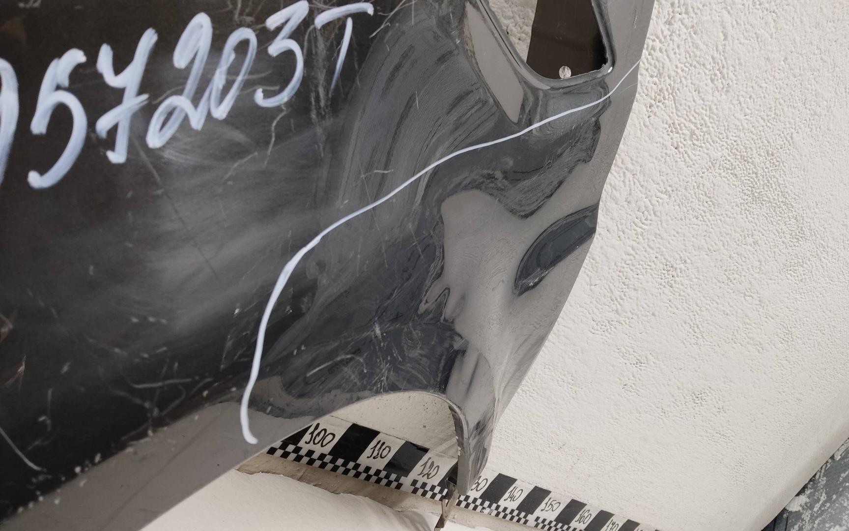 Крыло переднее левое