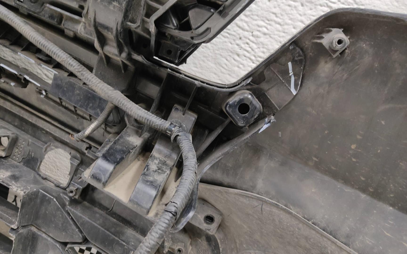 Бампер передний