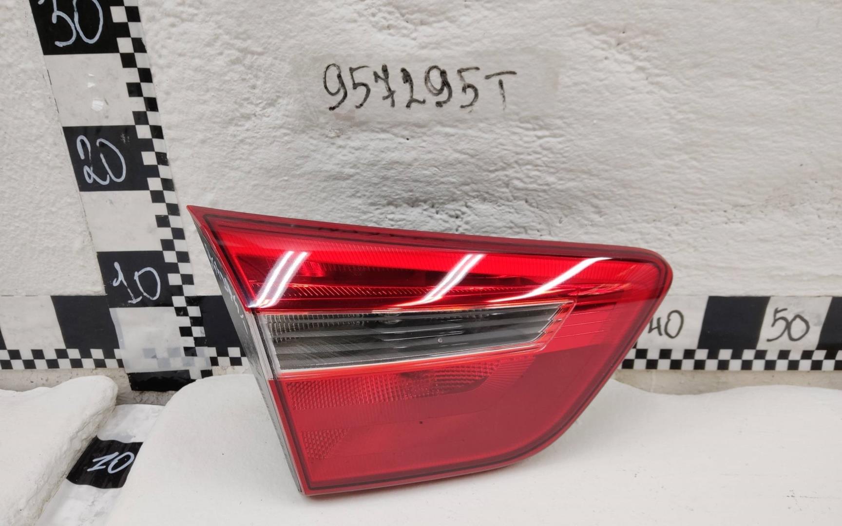 Фонарь задний внутренний левый