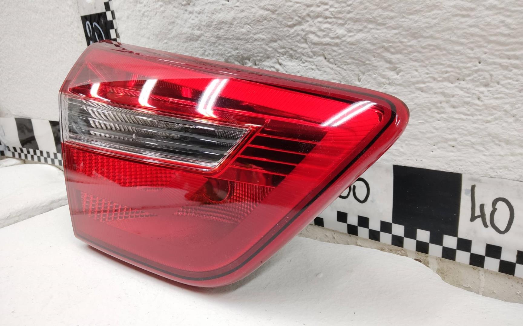 Фонарь задний внутренний левый