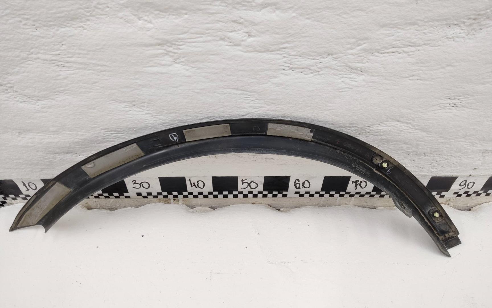 Накладка заднего крыла левого