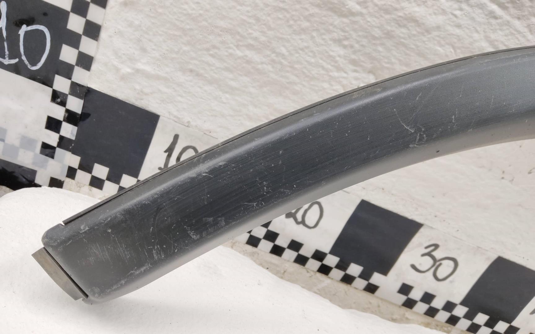 Накладка заднего крыла левого