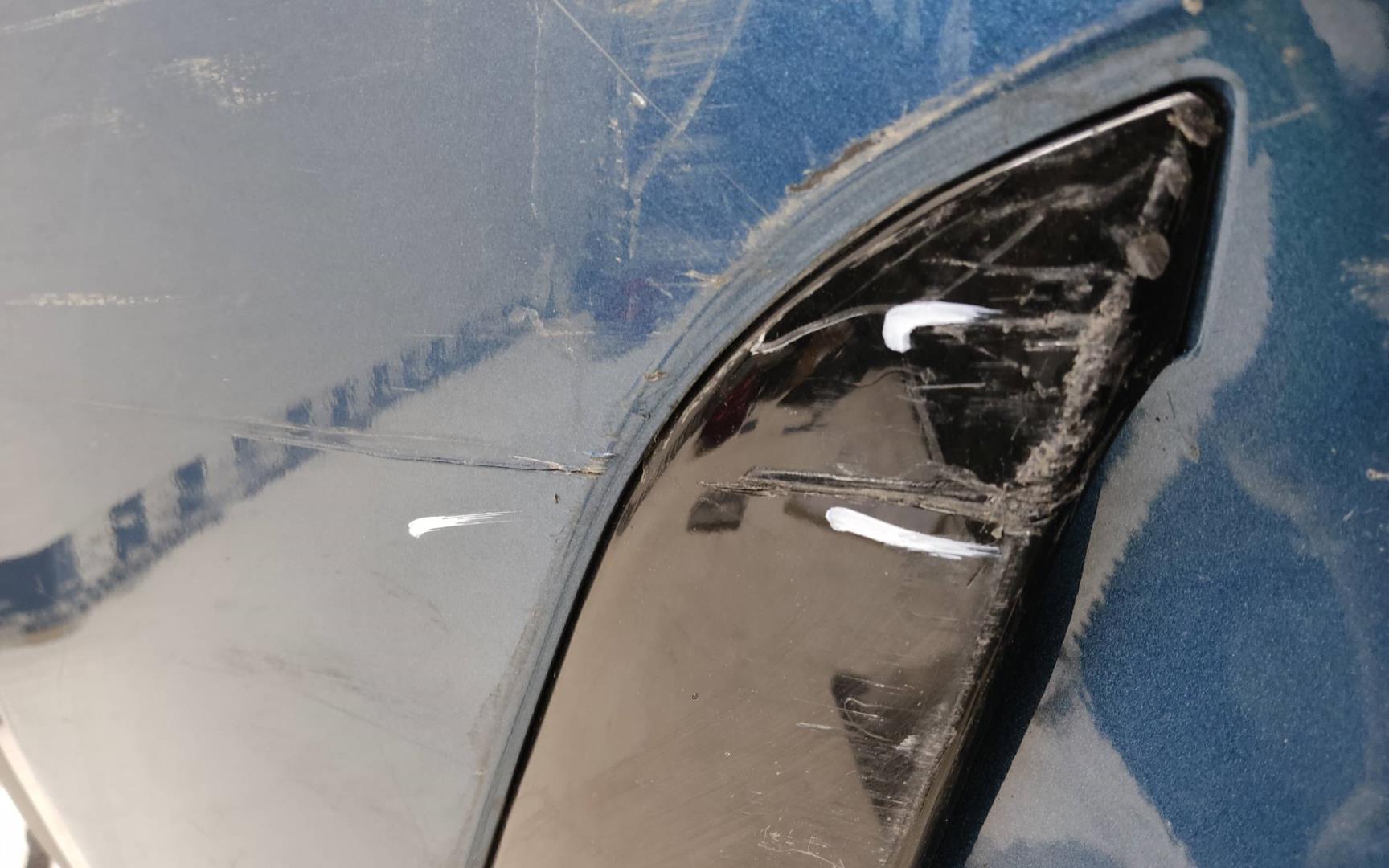 Бампер задний