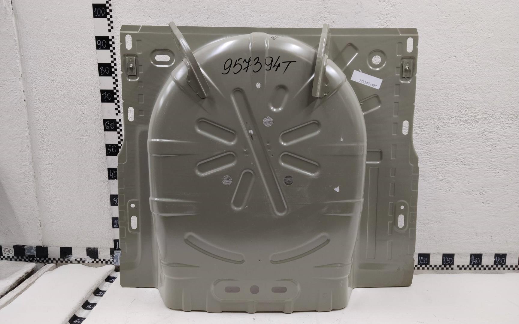 Пол багажника