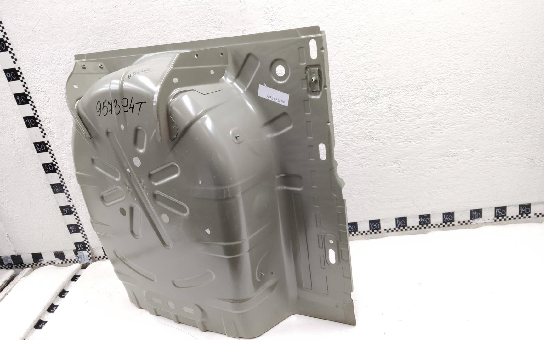 Пол багажника