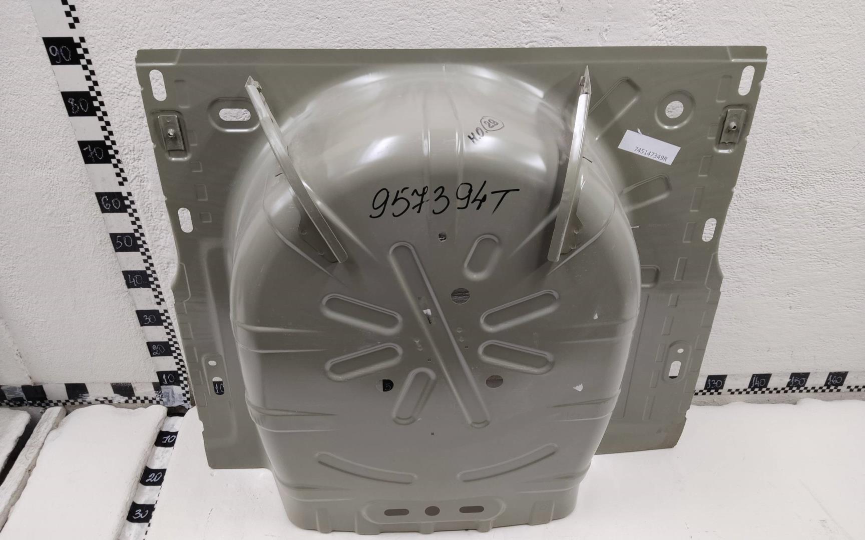 Пол багажника