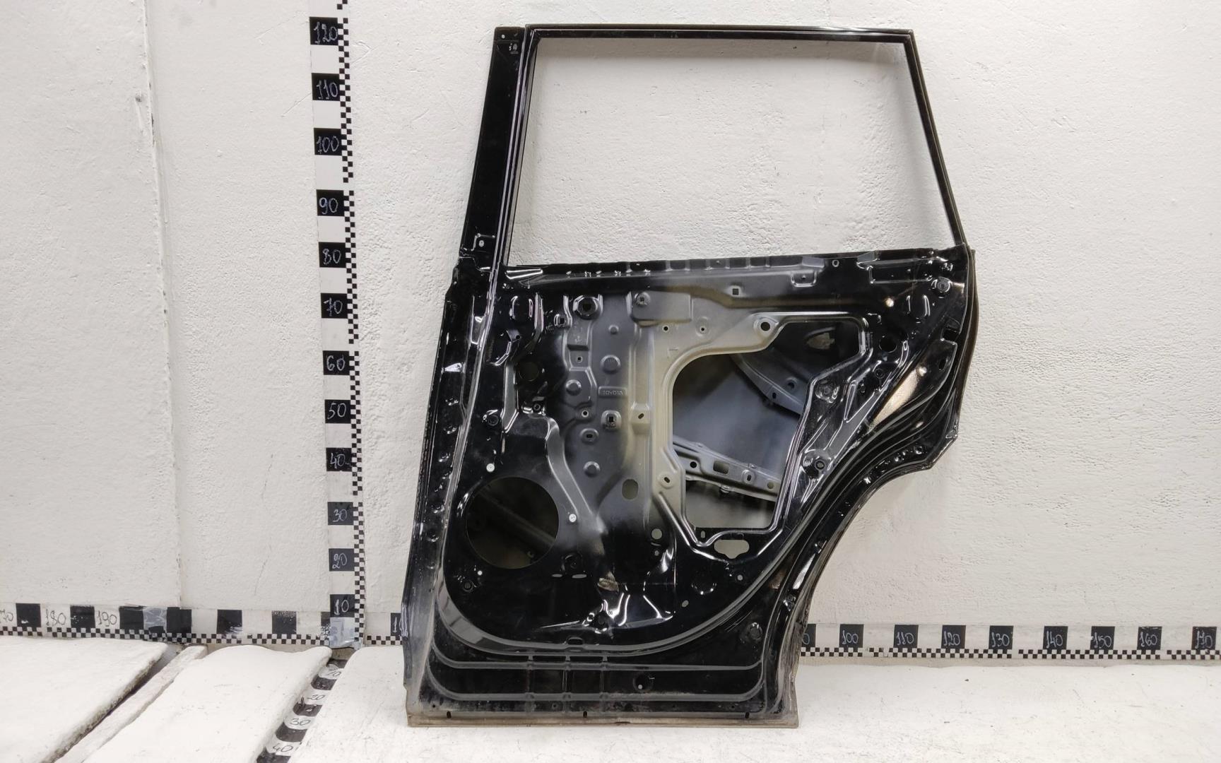 Дверь задняя правая