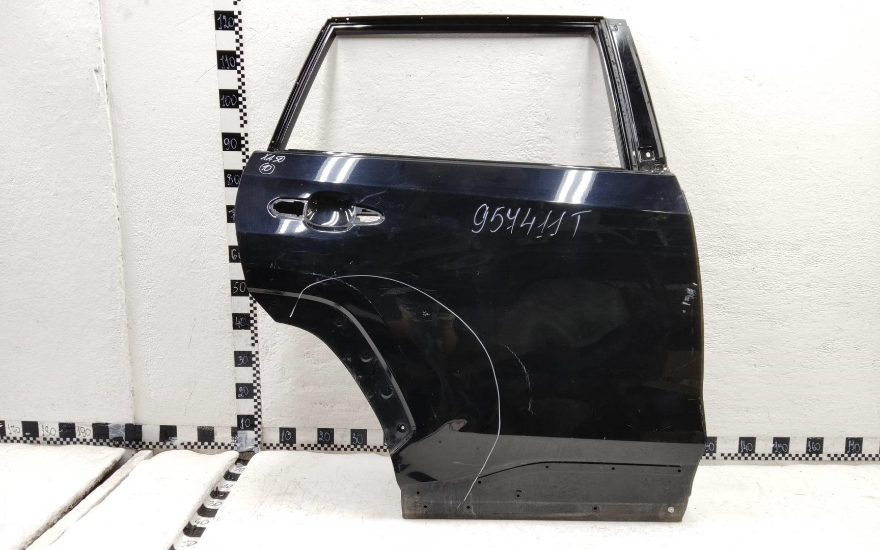 Дверь задняя правая