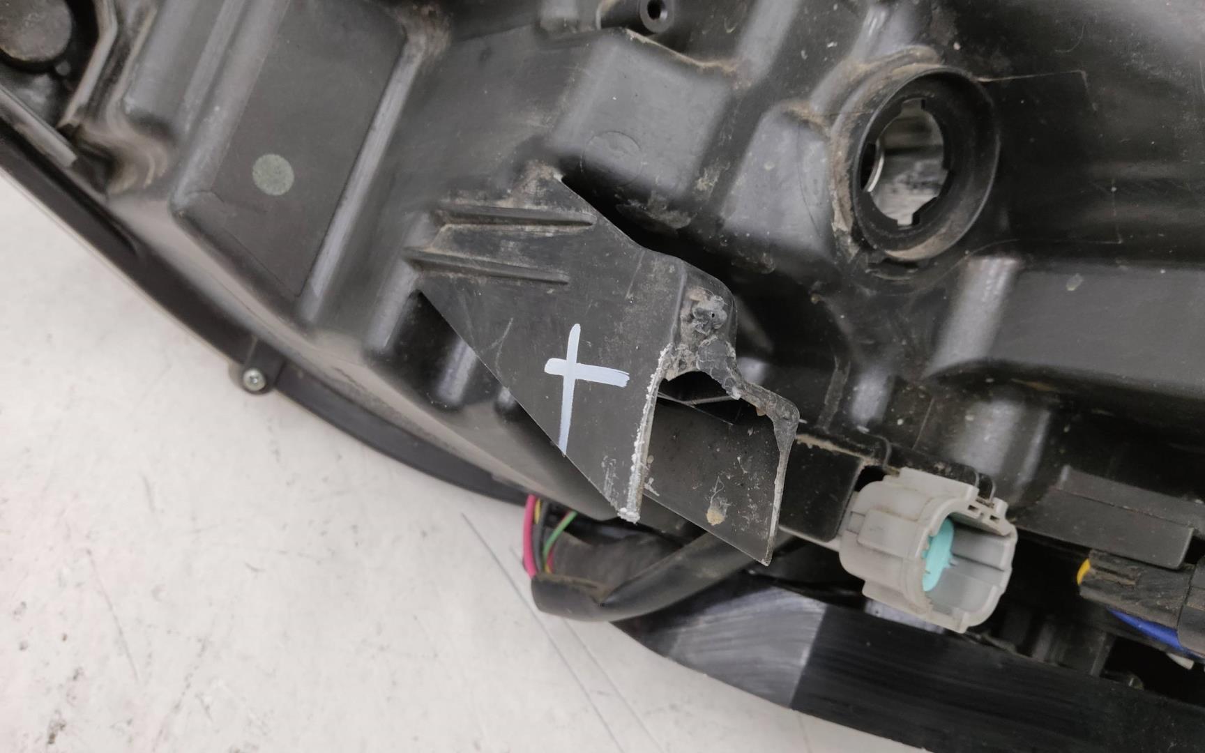 Фара правая