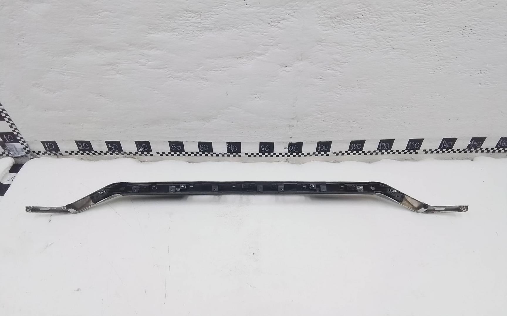 Накладка двери багажника