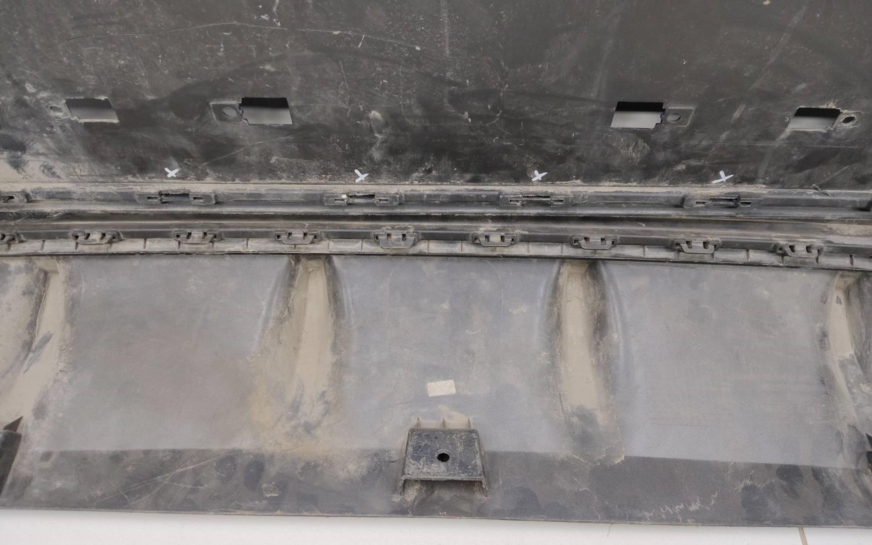 Бампер задний