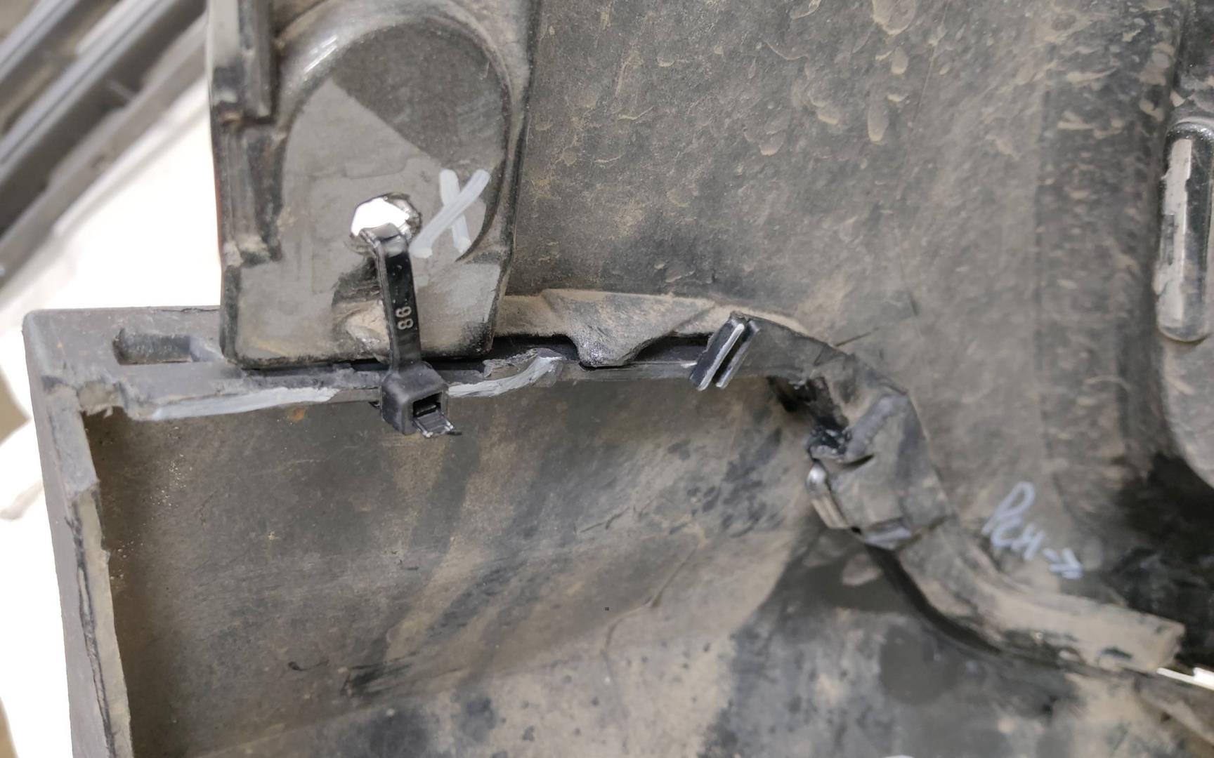 Бампер передний