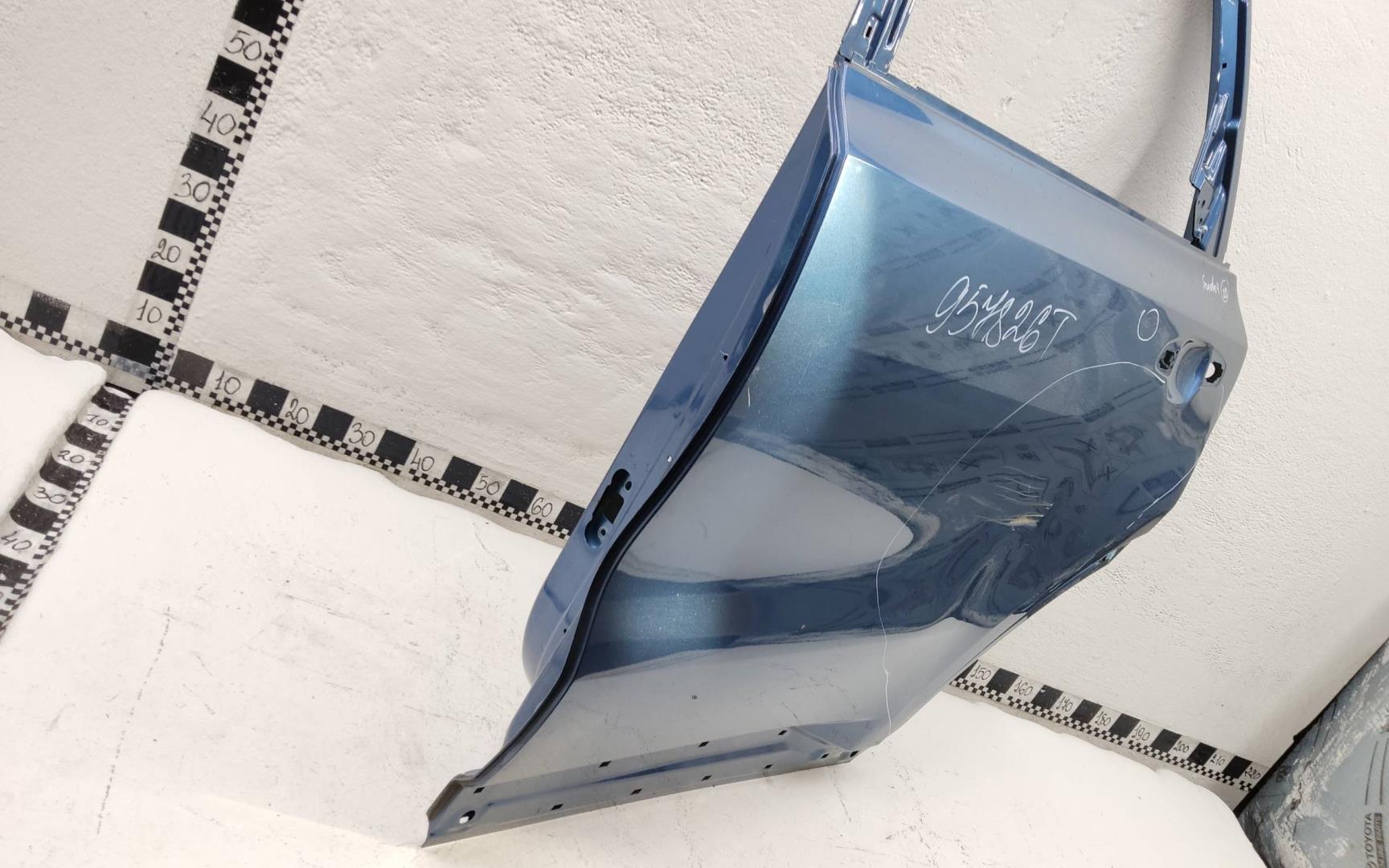 Дверь задняя левая