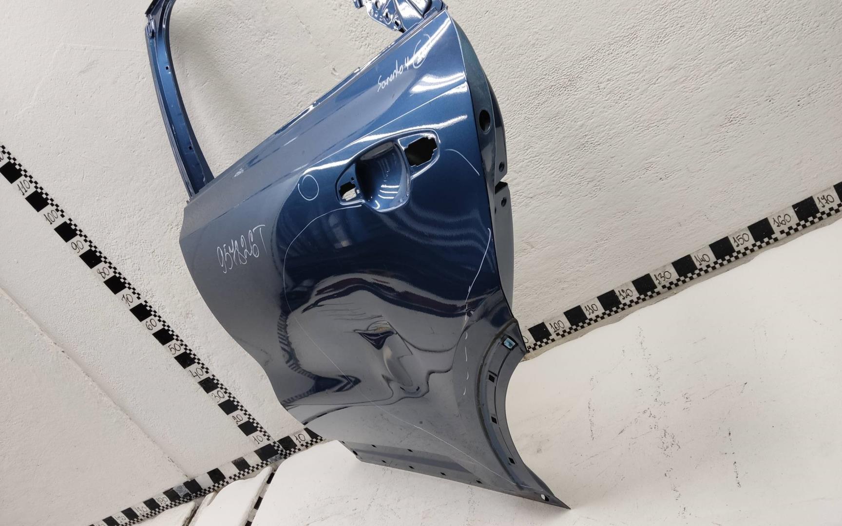 Дверь задняя левая