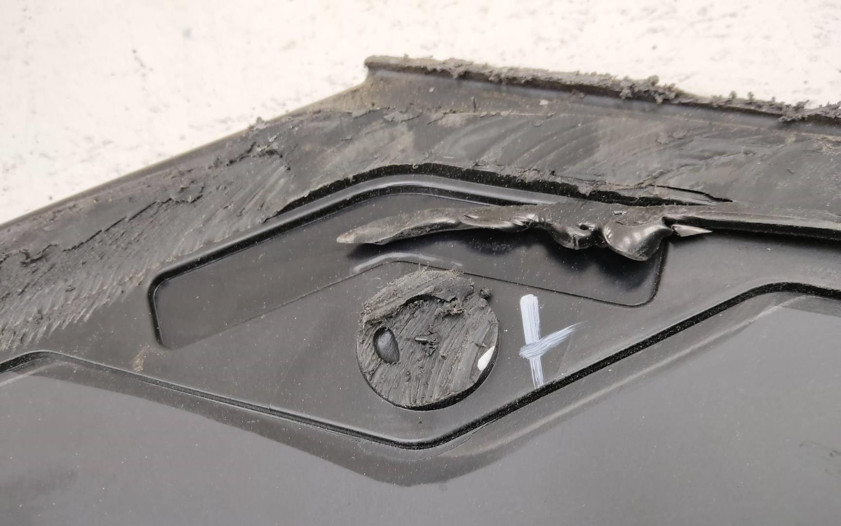 Стекло кузовное глухое правое