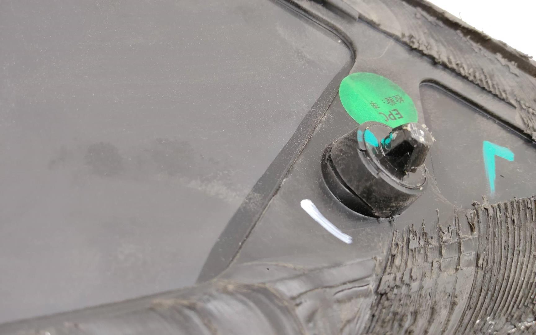 Стекло кузовное глухое правое