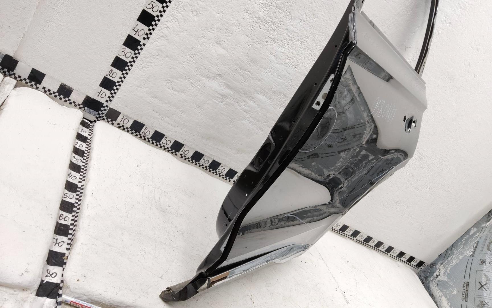 Дверь задняя левая