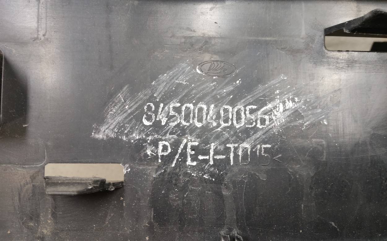 Бампер передний