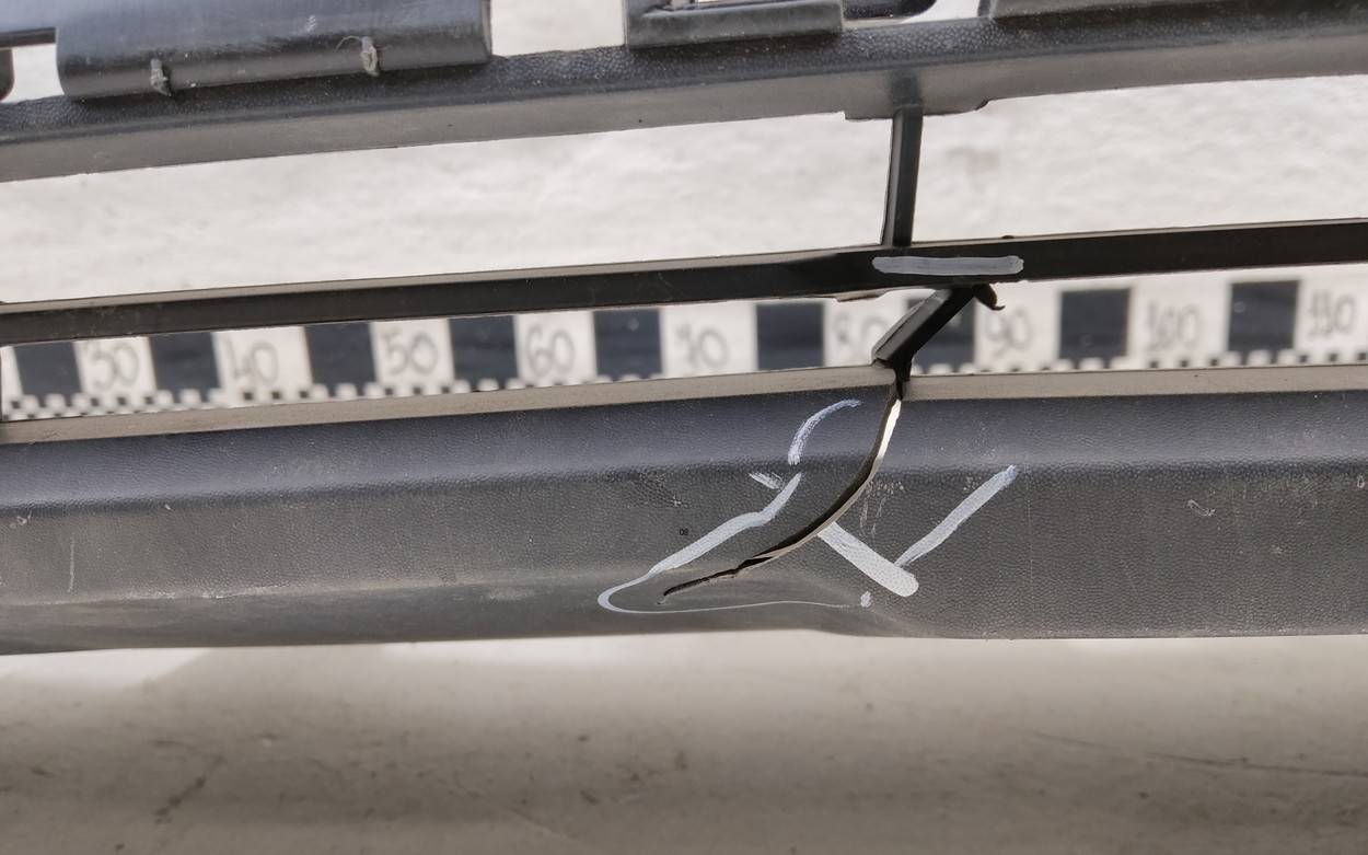 Бампер передний