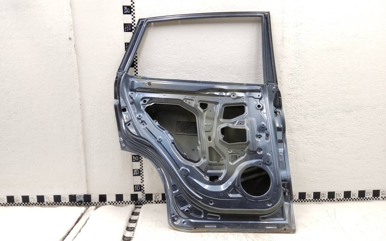 Дверь задняя левая