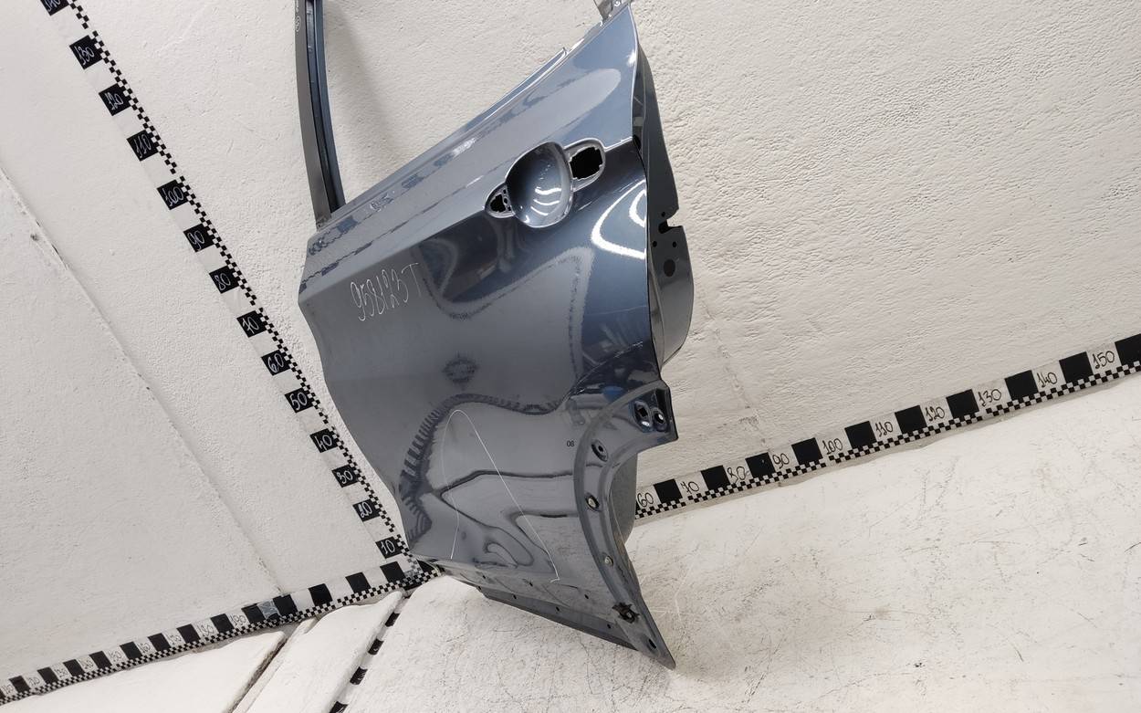 Дверь задняя левая