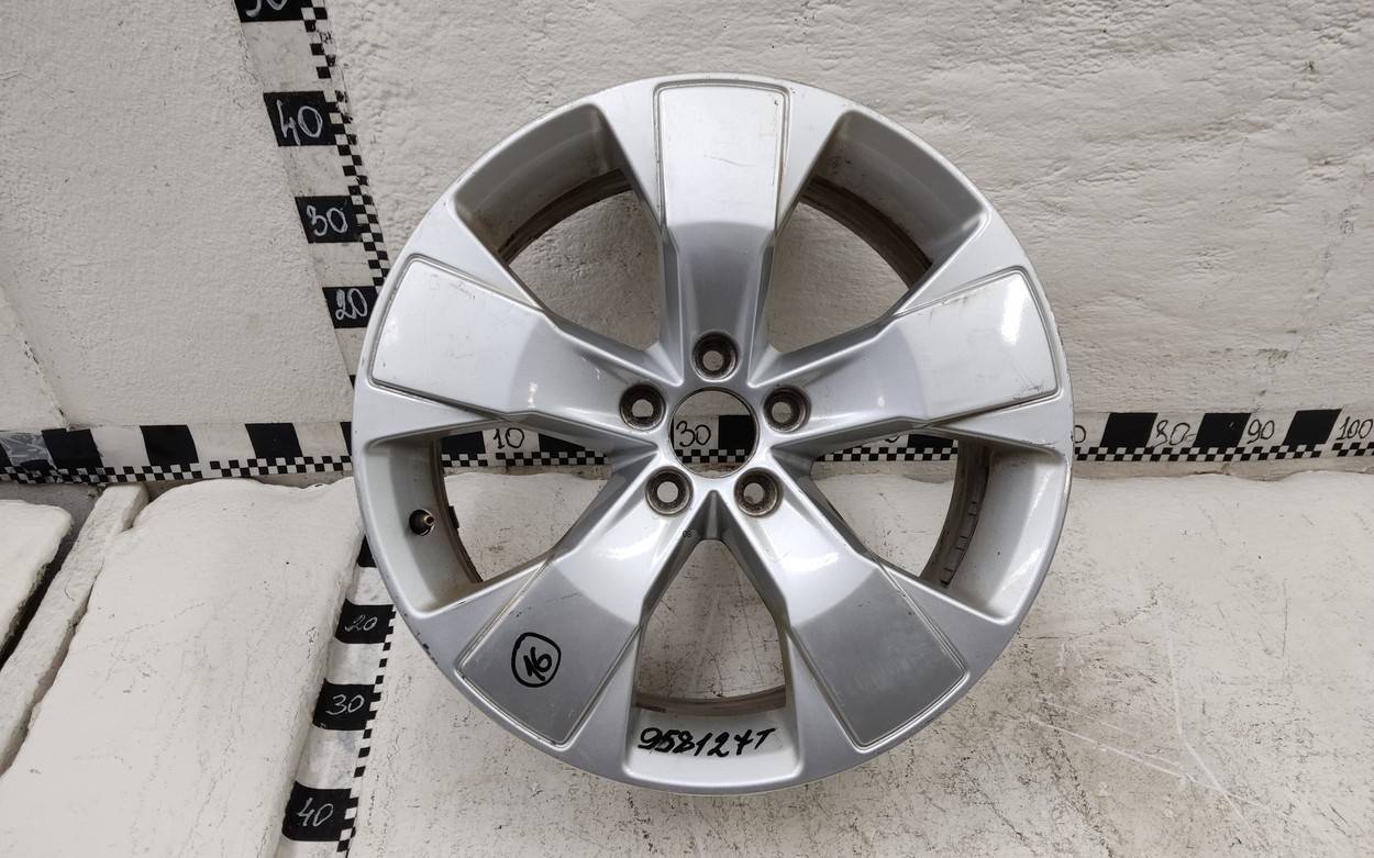 Диск колесный литой легкий сплав