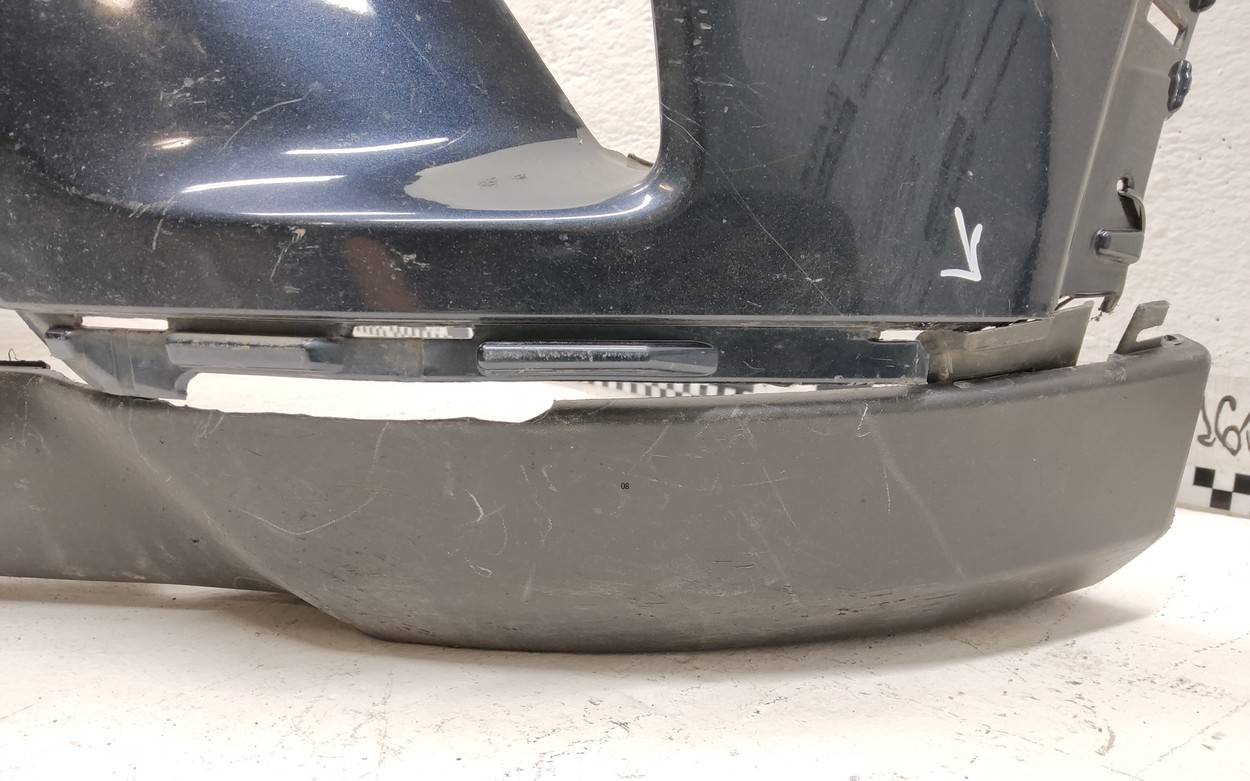 Бампер передний