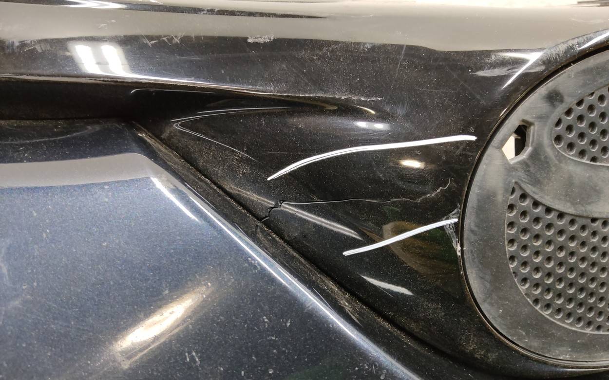 Бампер передний