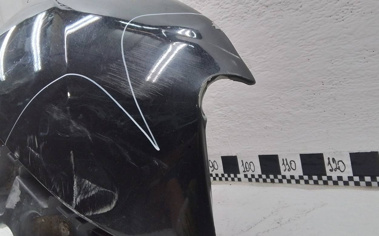 Крыло переднее правое