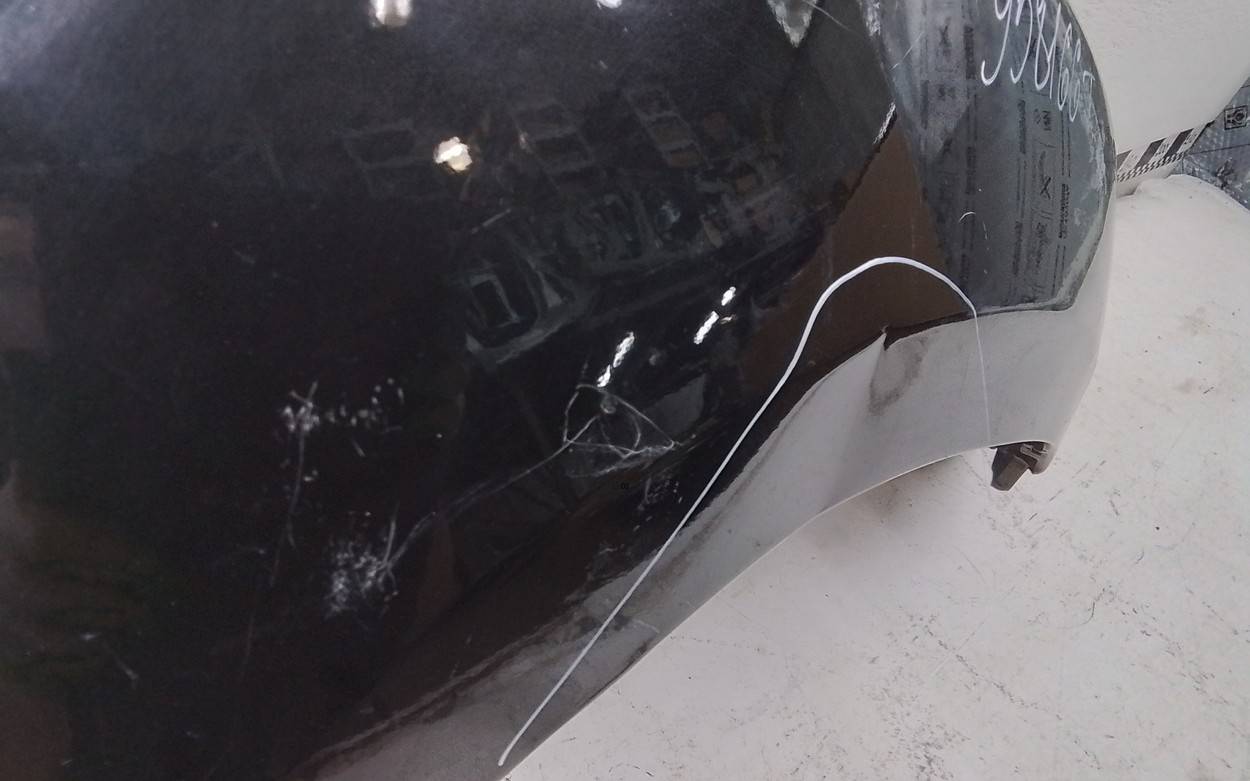 Крыло переднее правое