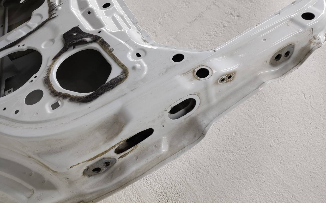 Дверь передняя левая