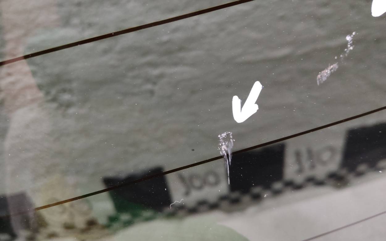 Стекло двери багажника