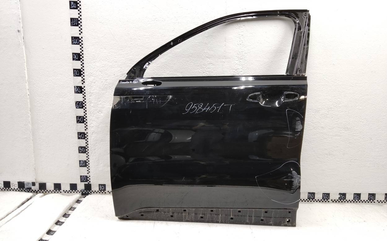 Дверь передняя левая