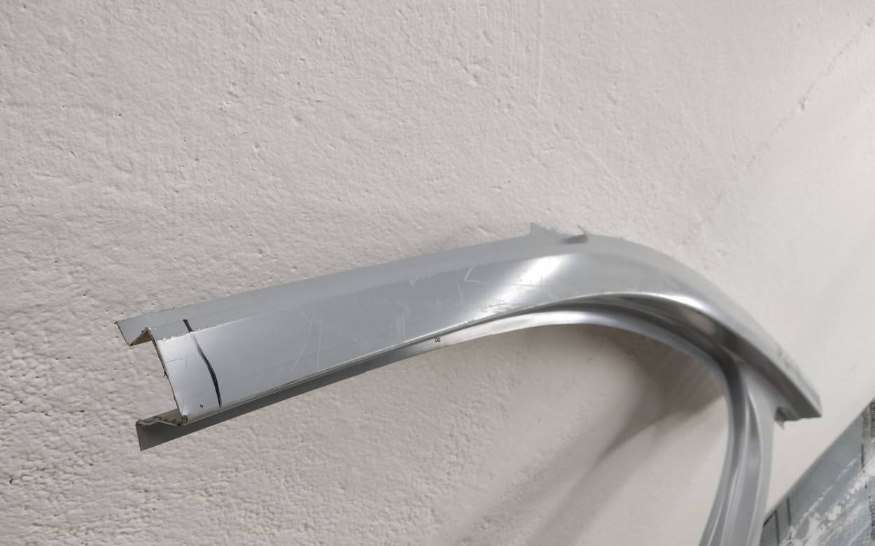 Кузовной элемент